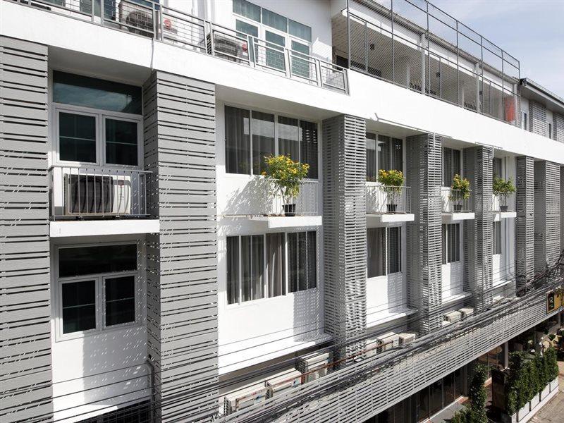 Ratchadamnoen Residence Bangkok Bagian luar foto