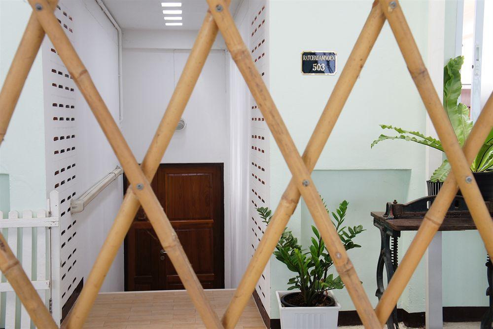 Ratchadamnoen Residence Bangkok Bagian luar foto